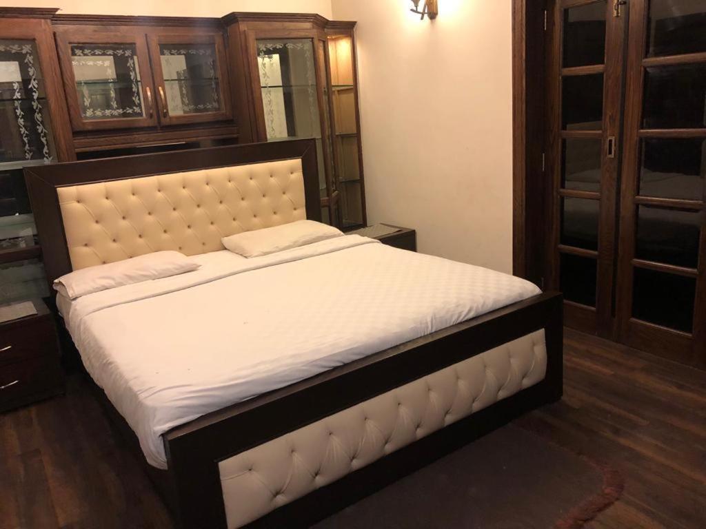 Reina Boutique Hotel - G9 Iszlámábád Kültér fotó